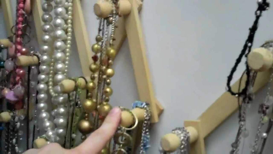 Some easy ideas on how to store your necklaces, earrings, and bracelets