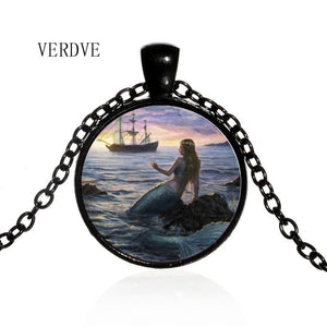 2018 New 3 color wholesale glass dome mermaid necklace, fantasy painting jewelry, sea art cabochon glass pendant necklace
