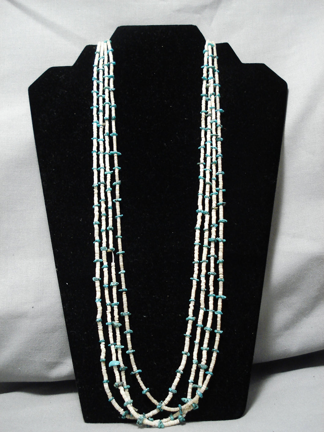 Earlier Vintage Santo Domingo/ Navajo Green Turquoise Native American Necklace