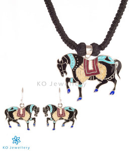 The Azva Meenakari Necklace