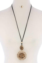 Load image into Gallery viewer, Cutout Circle Acetate Organic Shape Pendant Pu Leather Necklace