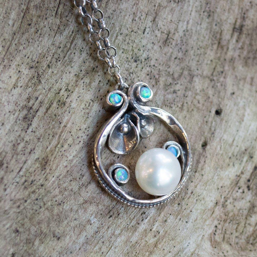 Opal pearl Botanical necklace - Suddenly N4637
