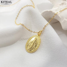 Load image into Gallery viewer, Gold Pendant Necklace